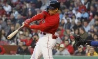 吉田正尚の３試合連続“グリーンモンスター直撃打”に米識者も興奮！「１８安打は全球団でトップの数字だ」