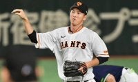 フェンス恐れぬ超美技が「反則」　“村神様”呆然…巨人20歳は「和製ジャッジ」