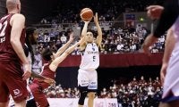 横浜BCが敵地で2連勝を飾り“神奈川ダービー”を制す…琉球の待つセミファイナルへ進出