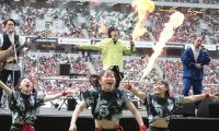 「普通に感動した」「意外と相性抜群」Jリーグ30周年のアンセム「大団円」を披露したRADWIMPSとZORNのライブパフォーマンスが話題に「ハーフタイムショーみたい」