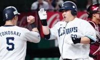 35年ぶり「不惑の本塁打王」誕生なるか　中村剛也は何が変わったのか…データで検証