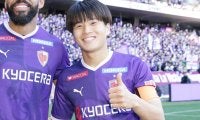 「こういうの素敵」日本代表に選ばれた京都のMF川﨑颯太を甲府も祝福！幼少期の写真に一緒に写る大ベテランの姿も話題に