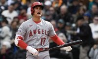 【MLB】大谷翔平、右ひざ付近に152キロ死球直撃で絶叫・苦悶の表情　「すべてのファンが息を呑んでいる」と実況