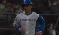 日本ハム加藤豪将、NPB15打席目で待望の1号　“逆輸入新人”の豪快弾…本拠地熱狂