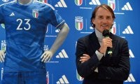 ネームバリュー重視？ 指揮官退任確実のナポリ、会長がイタリア代表のマンチーニ監督と接触か