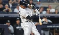 【MLB】“3人KO”の弾丸ライナー　地面に次々バッタリ…ヤ軍戦士の177キロ怪打に米騒然