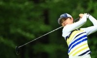 岡山絵里と河本結が首位 2打差にイ・ボミ