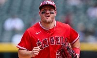 【MLB】大谷翔平も声を張り上げ大興奮　トラウトが「跳躍力ハンパない」“超美技”に喝采の本拠地