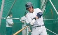 高校野球は新基準の金属バット導入でバッティングがどう変わるのか　試打した帝京高校の部員は「音に惑わされる感じがします」