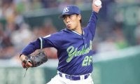 ヤクルト山野太一が部屋に自分のユニフォームを2枚も飾る意味　石川雅規との練習で得たものは