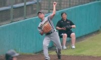 メジャー剛腕を目標に58歳でも現役　女子野球最年長投手がこだわる「豪快フォーム」