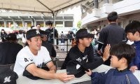 ロッテ、キッズキャップをプレゼント　選手から手渡しで実施…9月10日の2軍ハム戦