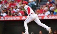 【MLB】大谷翔平が快足二塁打＆生還　腕の疲労で緊急降板も…強行出場で怪物新人と談笑も
