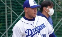 6か月ブランクも155キロ…メジャー15球団が視察　中日退団ロドリゲス、再始動でアピール