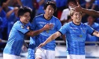 1年でのJ1復帰を目指す横浜FCが5選手と契約更新！ ベテランFW伊藤翔ら