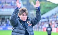 「すっげえ良い雰囲気やな」U22日本代表FW福田師王のボルシアMG「トップ昇格シーン」にファン胸熱！「トップの歓迎！」「恒例の花道で叩かれるやつやってるw」の声