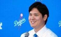 大谷翔平に“求婚”「プリーズ！」　無茶ぶり炸裂…ド軍本拠地に新・名物女性は現れる？