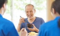 元気な人は〇〇が好き！？医師が語る長生きをする人の特徴とは