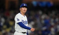 山本由伸、今季5勝目！ 自己最多100球投げ2失点で圧巻5連勝 スタンディングオベーションで本拠地ファンの喝采浴びる ドジャースは1イニング3HRで4連勝