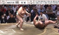 大関・琴櫻の変化に館内騒然 湘南乃海が一瞬見せた表情が印象的 悔しさ押し殺して深々と礼も