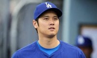 大谷翔平が「イケメンすぎる」　映えるグリーン…球場入りの爽やかコーデが「似合いすぎ」