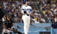 大谷翔平特大27号の後ろで…生まれた“正反対”の光景　ファン注目「たまらんです」