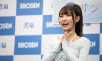 “奇跡のチア”が大谷翔平を祝福「幸せを祈っています」　すらり美ボディで写真集アピール