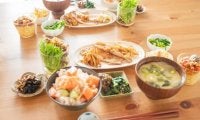 頭痛、めまい・・・夏場の不調の原因は食事法にあり？薬剤師が教える「夏場の食事のポイント」とは