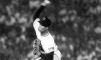 「８時半の男」宮田征典はどんな投手だったのか？　セーブ制度導入前、リリーフとして絶大な人気を誇った