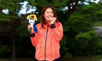 コロナ禍に翻弄 稲見萌寧の銀メダルに沸いた2021年東京五輪