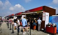 チキンスティック＆フライドポテトが2800円超 五輪ゴルフ観戦はお金がかかる？