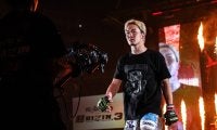 【超RIZIN.3】「偉大すぎる」朝倉未来、平本蓮との引退試合で使用したグローブが“2091万円”で落札
