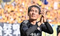【J2仙台・森山佳郎監督インタビュー(1)】育成のスペシャリストが杜の都で見せるもの。ビッグクラブに食らいつく”下剋上精神”を注入……分析から得た「振り切ったアプローチ」