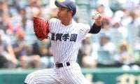 ユニに縫い付ける遺骨「野球で恩返し」　滋賀学園の左腕、母とともに立った甲子園