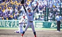 甲子園決勝に「涙止まらん」　壮絶死闘…初のタイブレーク決着に騒然「高校野球凄かった」