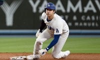 大谷翔平、自身初の40盗塁達成で「40-40」に“王手”　イチロー以来13年ぶり日本選手2人目の快挙　球場から拍手喝采
