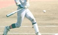 バットが遠回りする“癖”の要因は？　打率向上へ、大阪桐蔭OB推奨「正しいグリップ」