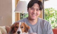 「なんてこった」大谷翔平と愛犬デコピンの“黄金ボブルヘッド”に長蛇の列！ 異様な光景に米衝撃「入口にも何千人もの人が」