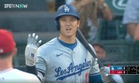 何が起きた？ 大谷翔平の打席で“謎のアクシデント”「いきなりどうした」 マウンド上の投手に話しかける… 球場騒然