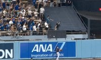 大谷翔平の超滞空弾に「がっかり」 最後まで追った野手の“動き”が話題に 「これは大谷さんしか打てない」衝撃打球が生んだ驚きのひと幕