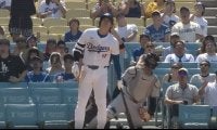 大谷翔平、確信歩き→バット投げが「芸術的すぎ」 高い軌道の5階席“超特大弾”に「どこまで飛んだ？」