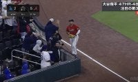 大谷翔平がフェンス際大飛球→外野手と観客の“珍プレー”が話題に 「いい光景だなー！」元楽天のレジェンドも「にっこり」