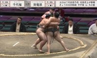 力士の倒れる姿が「シンクロしてる」偶然の産物にファン熱視線「同時に見える」「こんなことあるんだ…」
