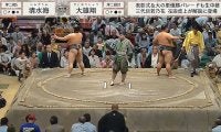 「デヴィ夫人土俵入りw」序二段優勝決定戦で予想外の珍事 さすがの存在感にファン騒然