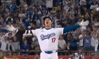 大谷翔平、2打席連続勝ち越しタイムリー＆56盗塁でイチローに並ぶ　ドジャースも競り勝ち地区優勝マジック「2」