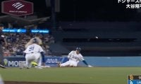 ウソだろ？ 走るのかよ！ 大谷翔平に「笑ってるやん」 名手の一瞬の隙を突く… 強肩レーザーが抑止できない“爆速走塁”に球場騒然