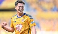【ベガルタ仙台を9月初勝利に導いた2つの秘話(1)】荒れたピッチを見て森山監督が選んだ「肉弾戦と空中戦」。中島元彦が要求していた“セットプレーでの役割変更”がもたらした勝利
