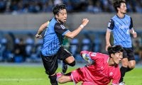 「どこがファールやねん!!」「なんで武蔵小杉で中東の笛」J1川崎がACLE・韓国チーム相手に奪うも無効の「FW小林悠の幻のゴール」に疑問の声続々……現地勢が分からなかった“取り消し理由”
