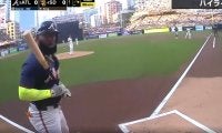どこ見てんだよ！ 打者ブチキレの瞬間「逃げて！」 大谷翔平のライバル・オズナのド迫力映像が「怖すぎる」