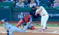 「怪我明けとは思えない」千賀滉大の“お化けフォーク”に驚愕…最強捕手が「唸るような」空振り 落差97cm「最高の一球」